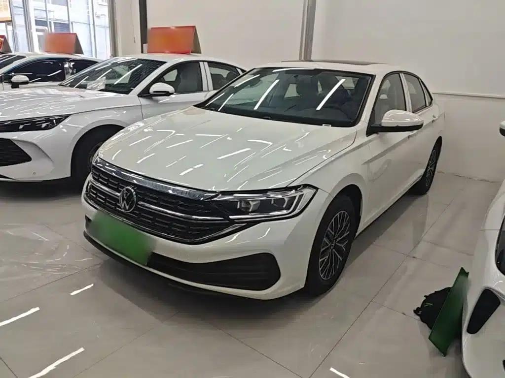 2025 Volkswagen Sagitar Facelift 200TSI DSG Flying Edition — миниатюра 1