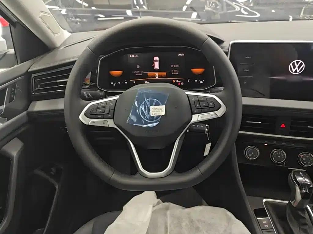 2025 Volkswagen Sagitar Facelift 200TSI DSG Flying Edition — миниатюра 11