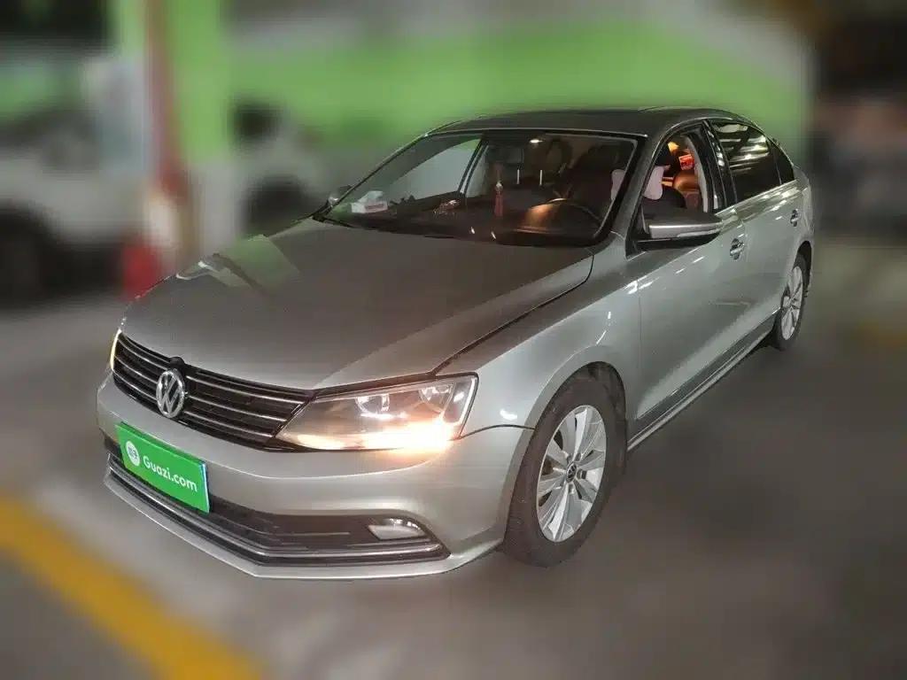 2015 Volkswagen Sagitar 230TSI Automatic Comfort Model — миниатюра 2