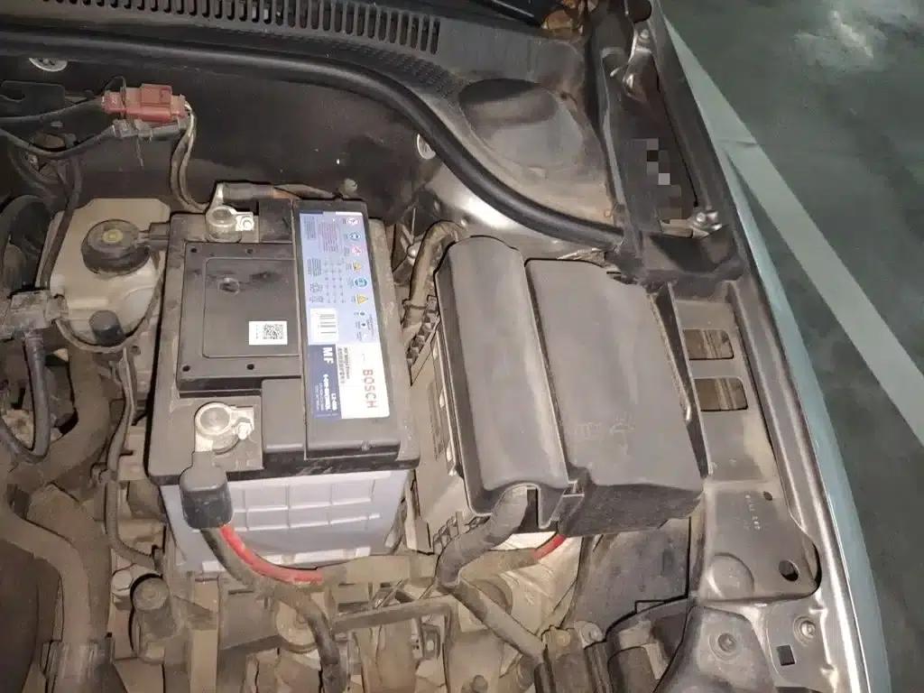 2015 Volkswagen Sagitar 230TSI Automatic Comfort Model — миниатюра 22