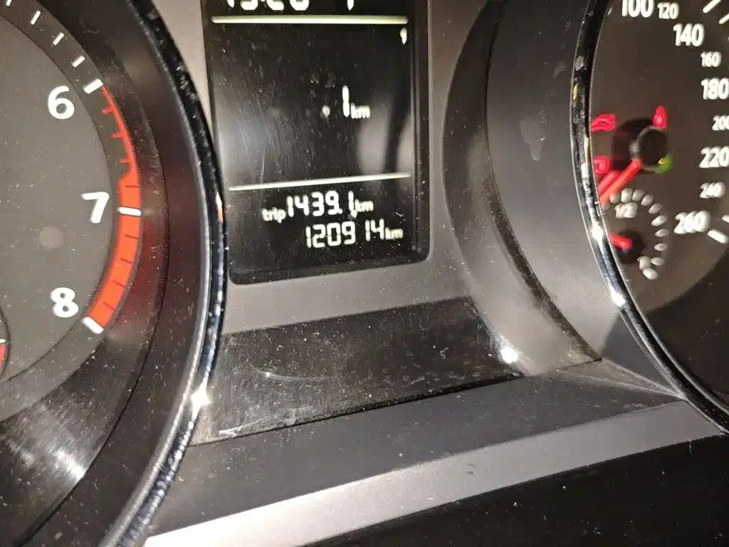 2015 Volkswagen Sagitar 230TSI Automatic Comfort Model — миниатюра 5
