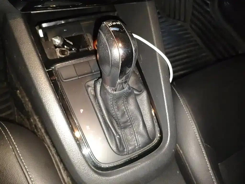 2015 Volkswagen Sagitar 230TSI Automatic Comfort Model — миниатюра 7