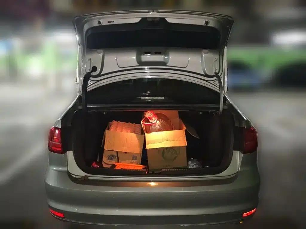 2015 Volkswagen Sagitar 230TSI Automatic Comfort Model — миниатюра 10