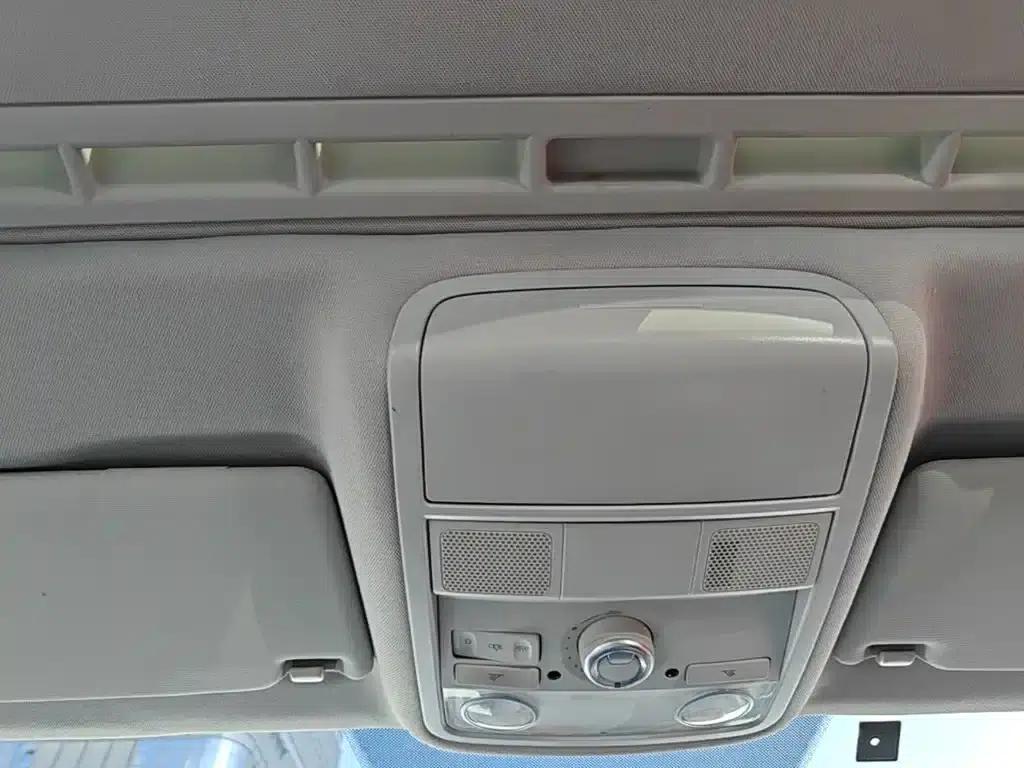 2014 Volkswagen Sagitar Facelift 1.4TSI Automatic Luxury — миниатюра 18