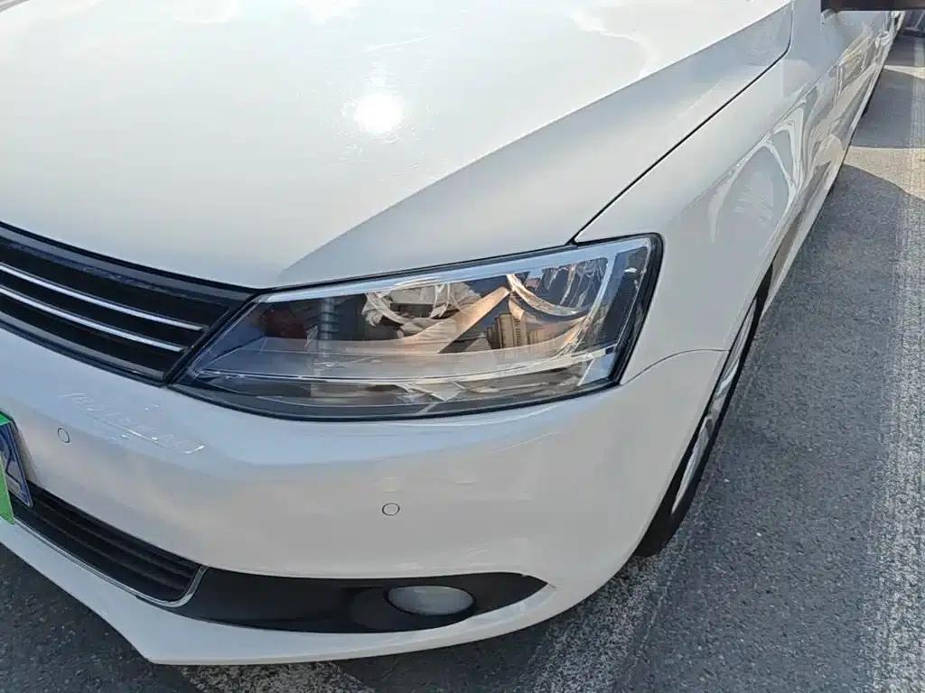 2014 Volkswagen Sagitar Facelift 1.4TSI Automatic Luxury — миниатюра 24