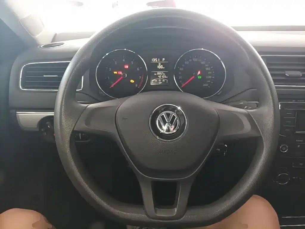 2017 Volkswagen Sagitar 1.6L Automatic Fashion Edition — миниатюра 11