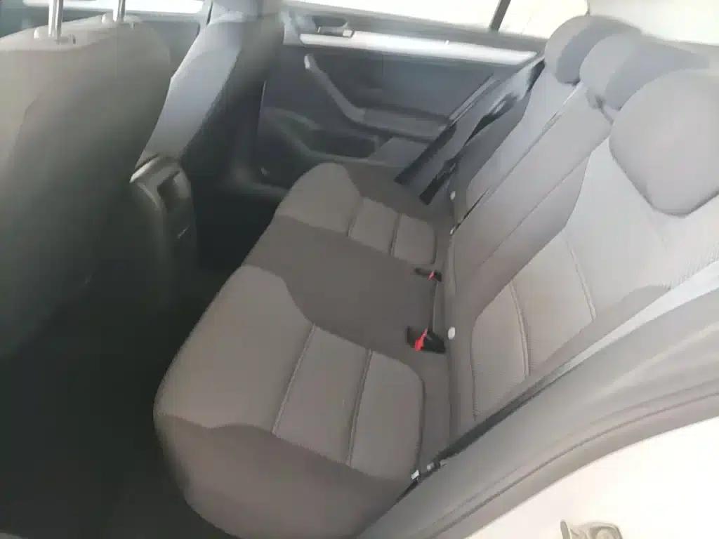 2017 Volkswagen Sagitar 1.6L Automatic Fashion Edition — миниатюра 17