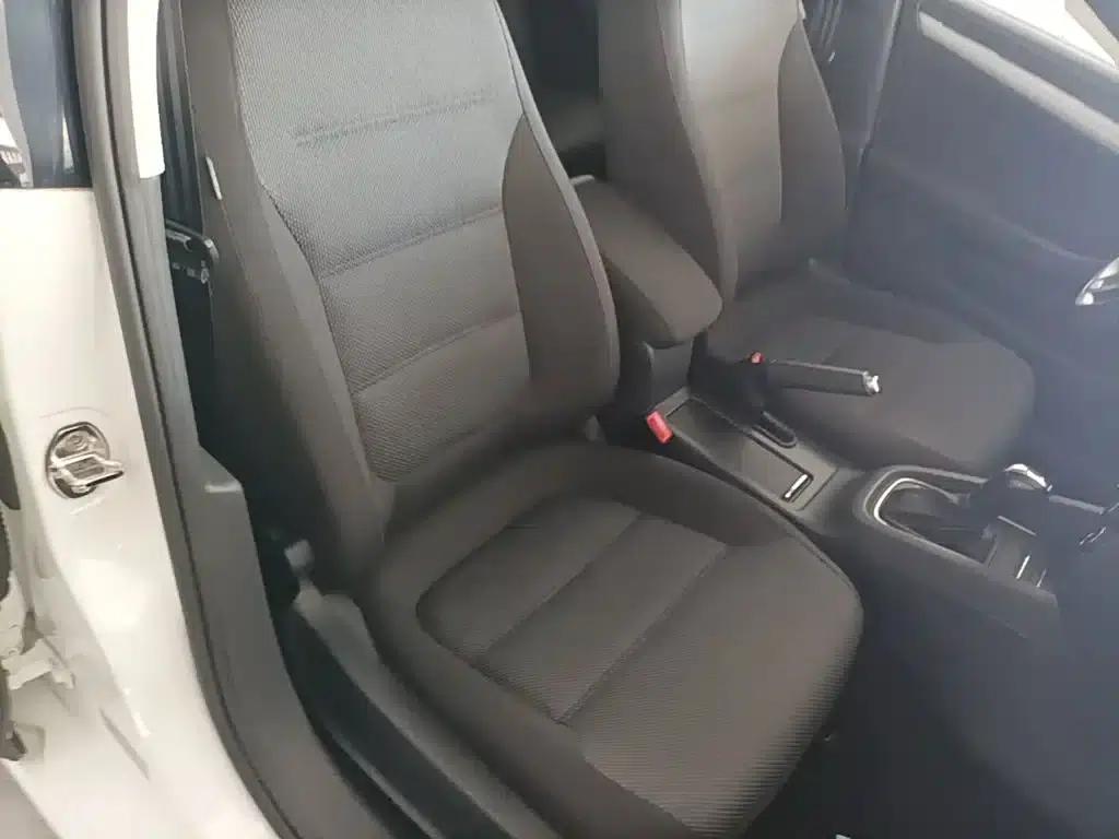 2017 Volkswagen Sagitar 1.6L Automatic Fashion Edition — миниатюра 25