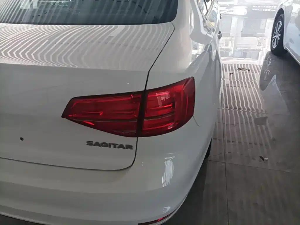 2017 Volkswagen Sagitar 1.6L Automatic Fashion Edition — миниатюра 8