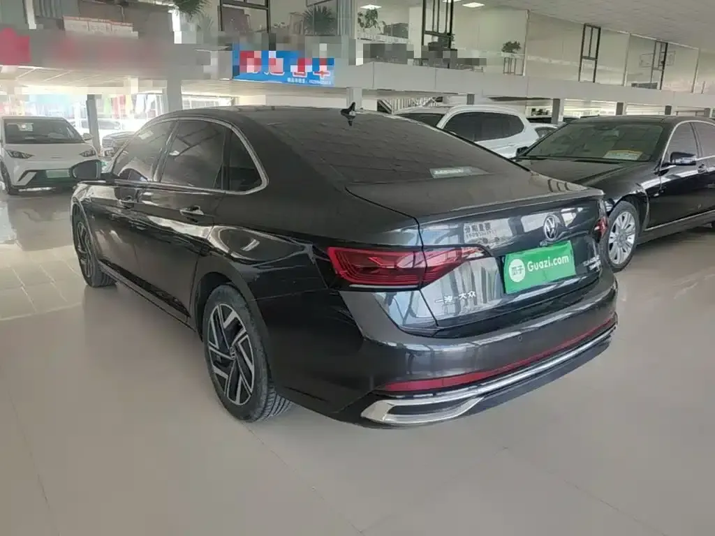 2023 Volkswagen Sagitar 300TSI DSG Super Edition — миниатюра 5