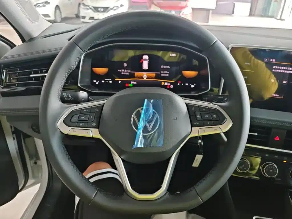 2025 Volkswagen Sagitar Facelift 200TSI DSG Flying Edition — миниатюра 11