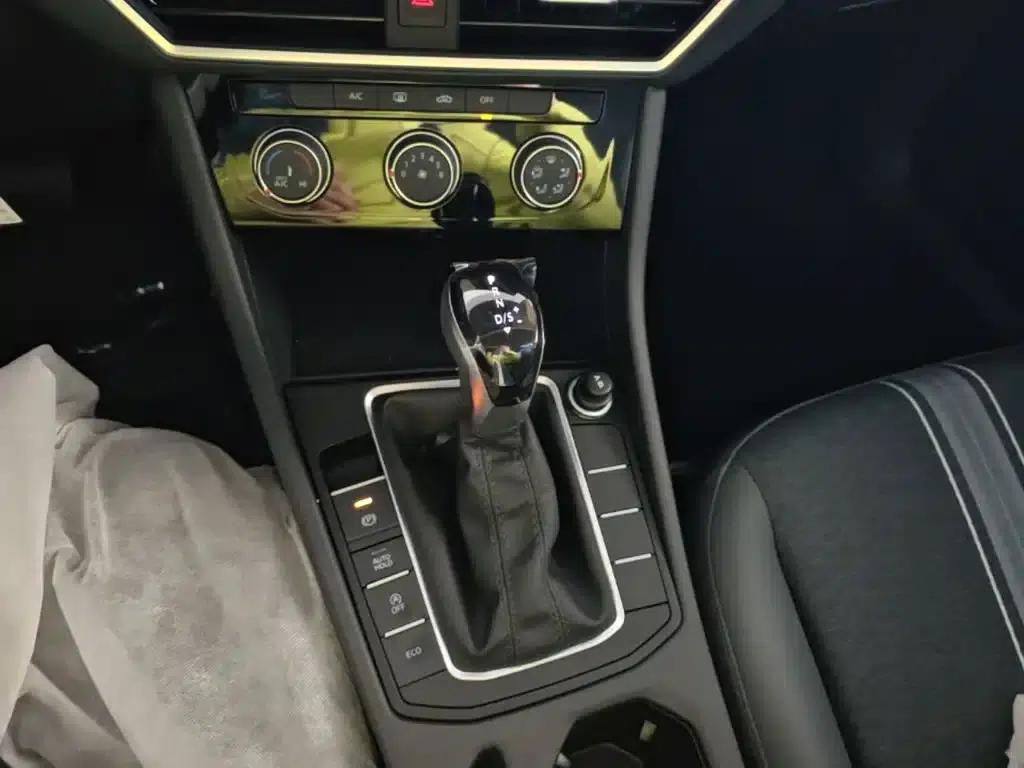 2025 Volkswagen Sagitar Facelift 200TSI DSG Flying Edition — миниатюра 14