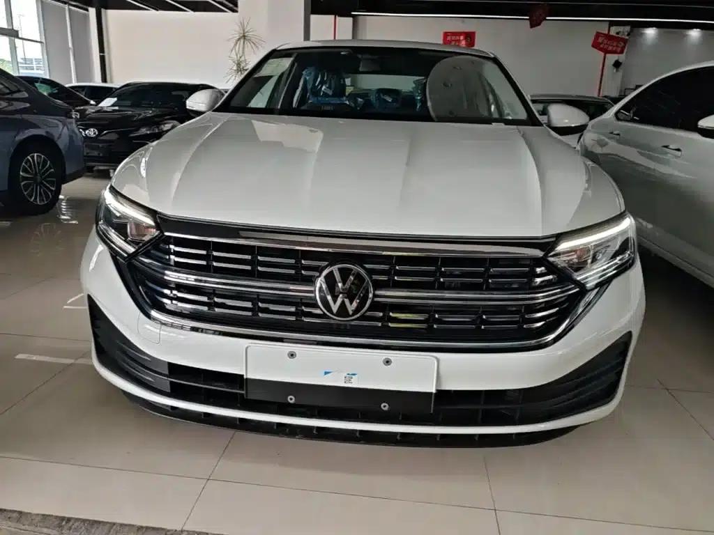 2025 Volkswagen Sagitar Facelift 200TSI DSG Flying Edition — миниатюра 3