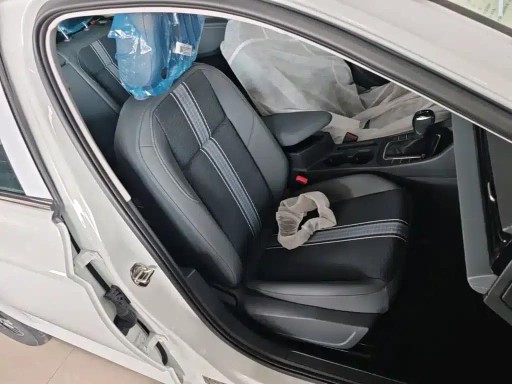 2025 Volkswagen Sagitar Facelift 200TSI DSG Flying Edition — миниатюра 25