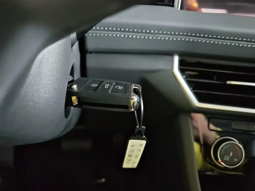 2025 Volkswagen Sagitar Facelift 200TSI DSG Flying Edition — миниатюра 9