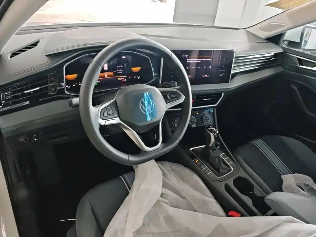 2025 Volkswagen Sagitar Facelift 200TSI DSG Flying Edition — миниатюра 10