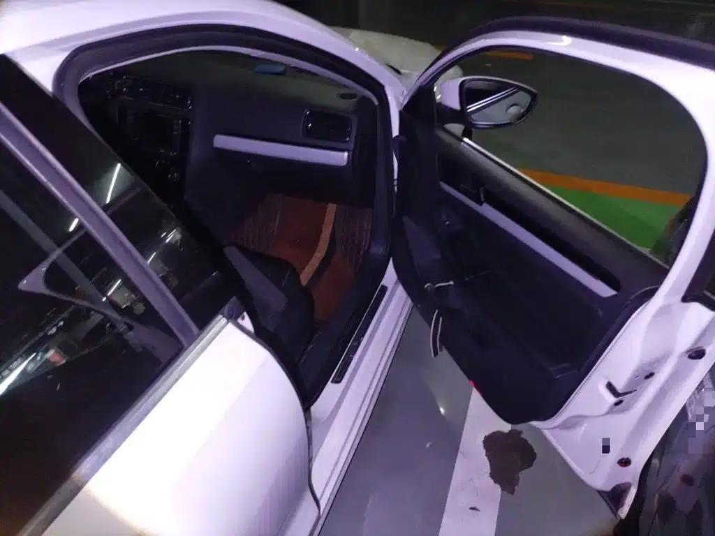 2017 Volkswagen Sagitar 1.6L Automatic Comfort Edition — миниатюра 20