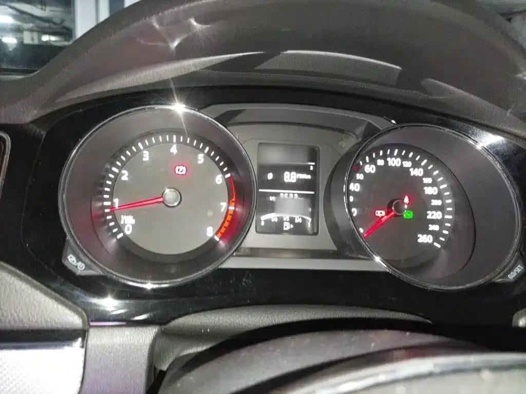 2017 Volkswagen Sagitar 1.6L Automatic Comfort Edition — миниатюра 4