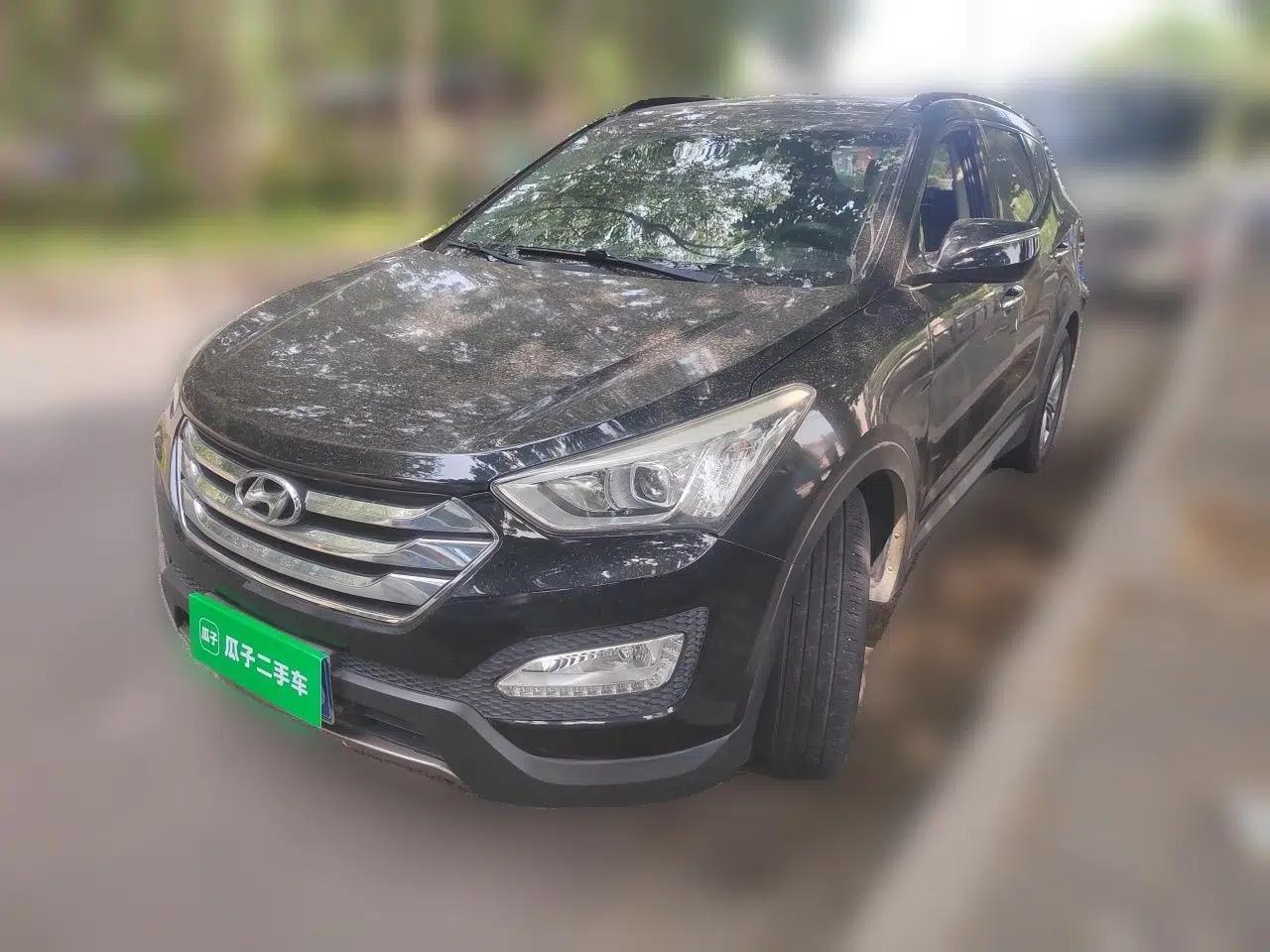 Hyundai Santa Fe 2013 2.4L Automatic Two-Wheel Drive Smart Version — миниатюра 1
