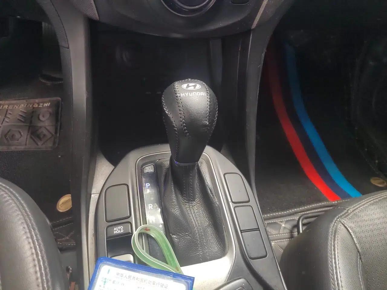 Hyundai Santa Fe 2013 2.4L Automatic Two-Wheel Drive Smart Version — миниатюра 14