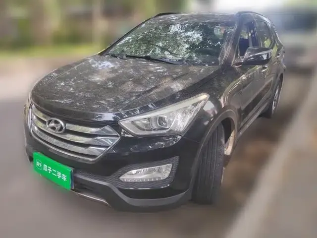 Hyundai Santa Fe 2013 2.4L Automatic Two-Wheel Drive Smart Version
