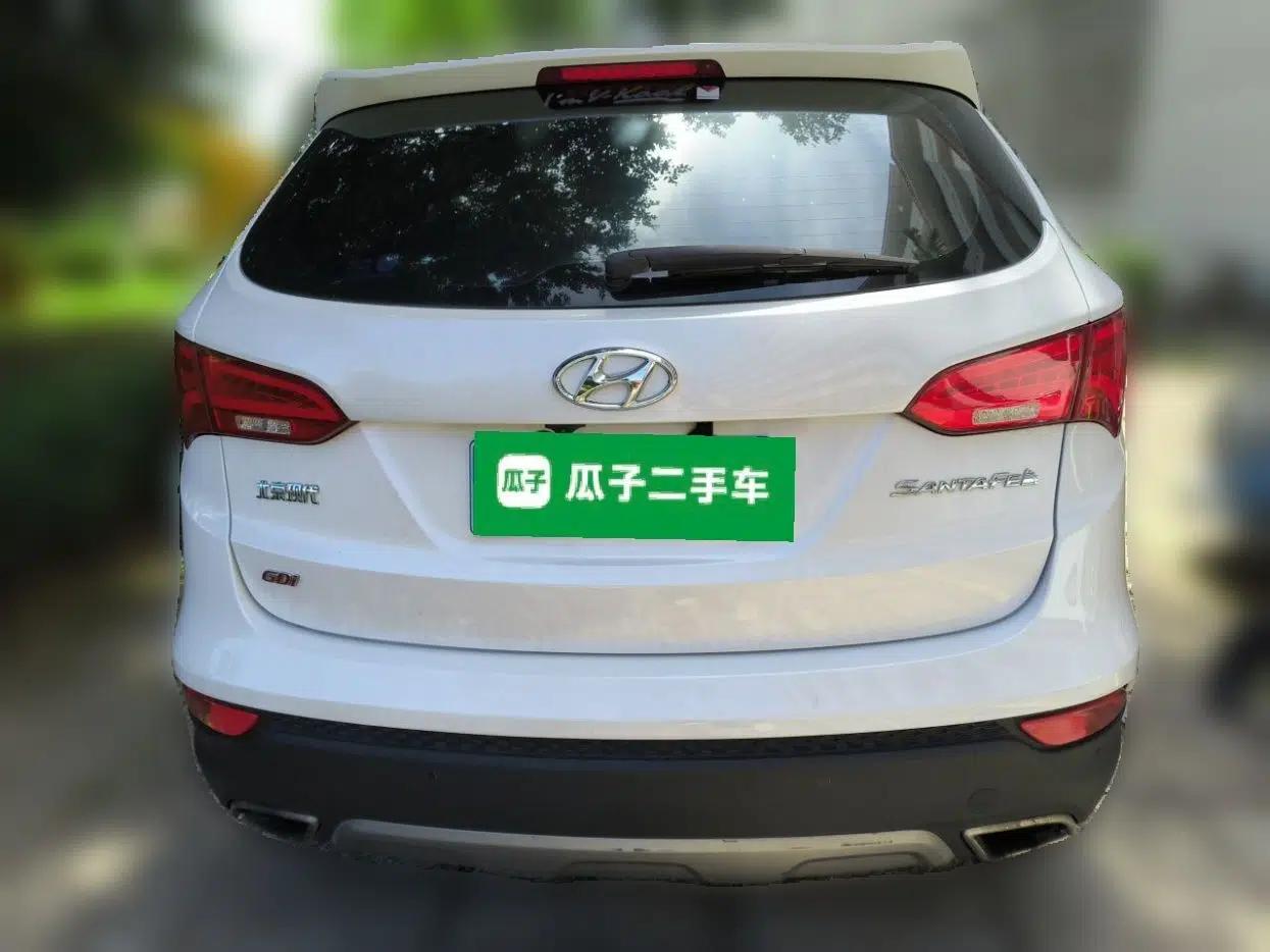 Hyundai Santa Fe 2013 2.4L Automatic Two-Wheel Drive Smart Version — миниатюра 5