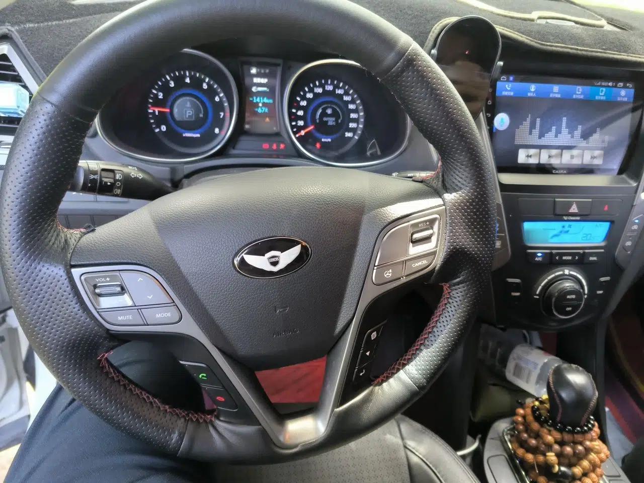 Hyundai Santa Fe 2013 2.4L Automatic Two-Wheel Drive Smart Version — миниатюра 10