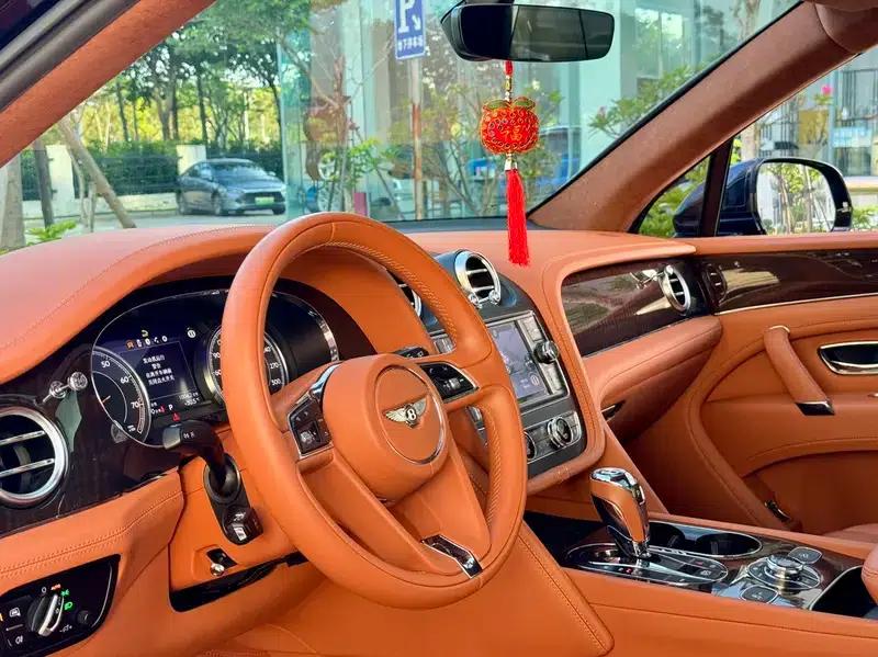 Bentayga 2018 4.0T V8 — миниатюра 12