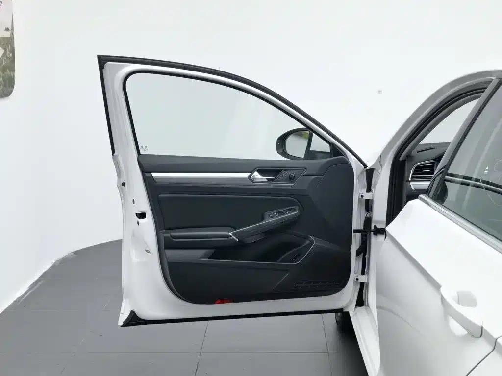 Lamando 2021 Facelift 280TSI DSG Comfort Edition — миниатюра 8