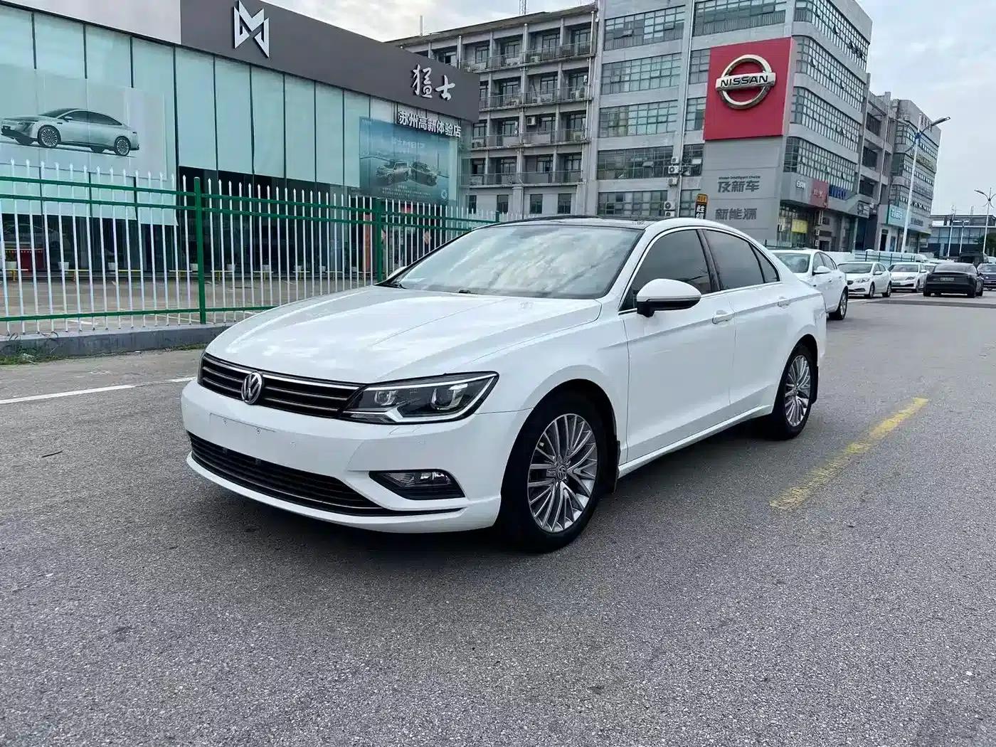Lamando 2015 330TSI DSG Luxury Edition — миниатюра 1