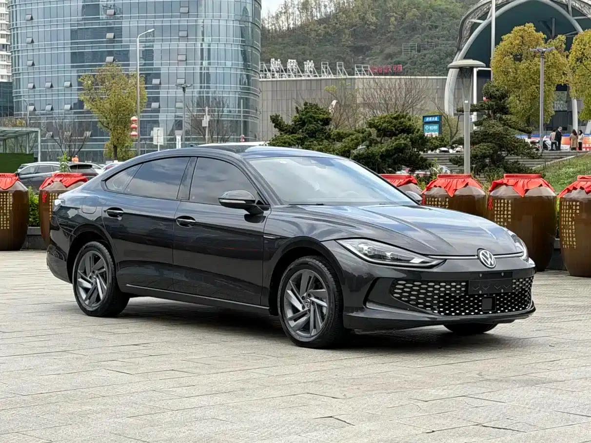 Lamando 2025 Lamando L 280TSI DSG Hot Edition — миниатюра 1