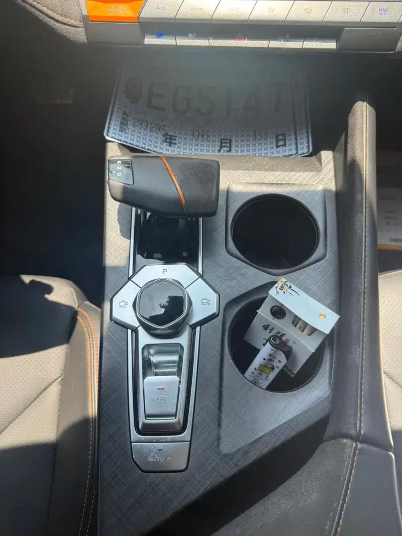 Changan UNI-V 2023 1.5T Sport Edition — миниатюра 13