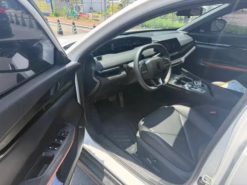 Changan UNI-V 2023 1.5T Sport Edition — миниатюра 16