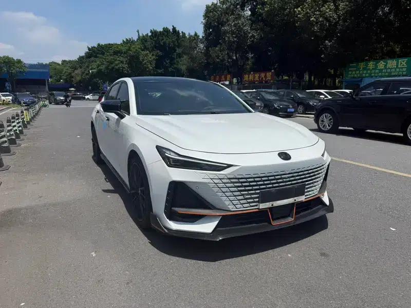 Changan UNI-V 2023 1.5T Sport Edition — миниатюра 3