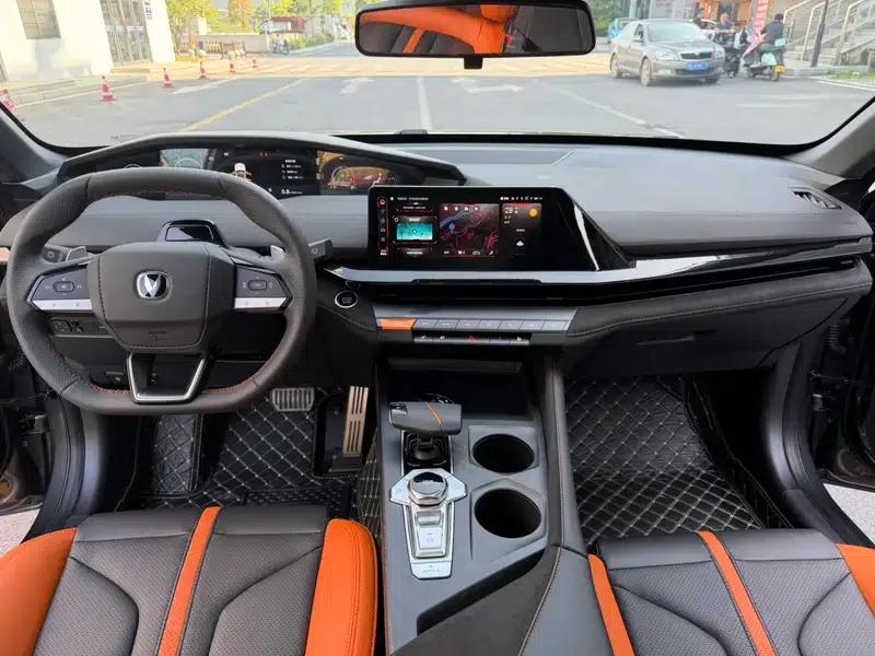 Changan UNI-V 2024 1.5T Premium Sport — миниатюра 11