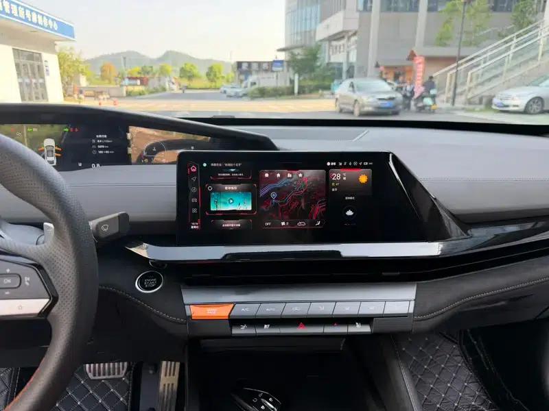 Changan UNI-V 2024 1.5T Premium Sport — миниатюра 12
