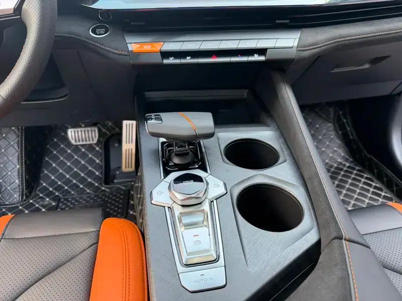 Changan UNI-V 2024 1.5T Premium Sport — миниатюра 14