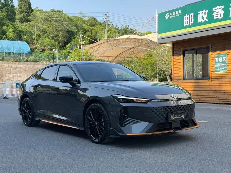 Changan UNI-V 2024 1.5T Premium Sport — миниатюра 3