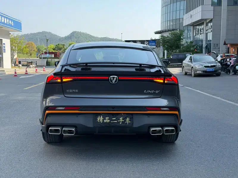 Changan UNI-V 2024 1.5T Premium Sport — миниатюра 5
