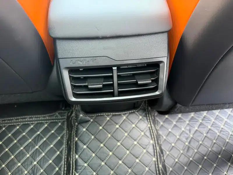 Changan UNI-V 2024 1.5T Premium Sport — миниатюра 10