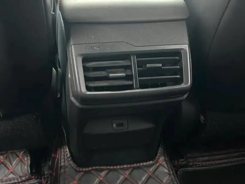 Changan UNI-V 2022 1.5T Smart Navigation Edition — миниатюра 16