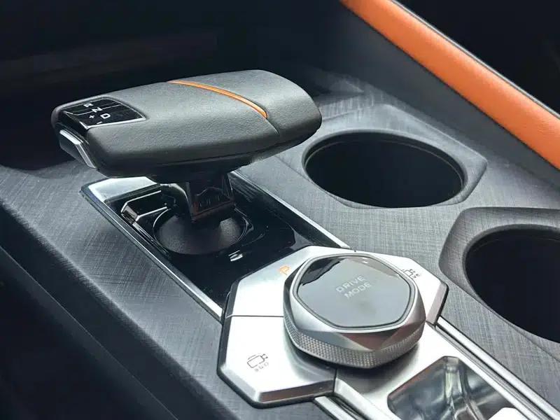 Changan UNI-V 2022 1.5T Smart Navigation Edition — миниатюра 25