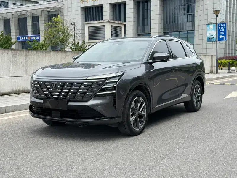 Changan CS75 PLUS 2025 Fourth Generation 1.5T New Blue Whale Smart Premium Edition — миниатюра 1