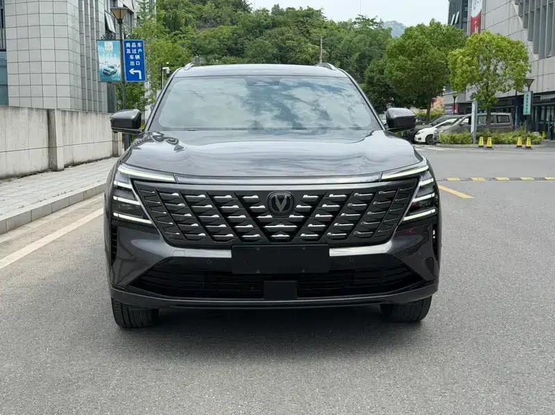 Changan CS75 PLUS 2025 Fourth Generation 1.5T New Blue Whale Smart Premium Edition — миниатюра 2