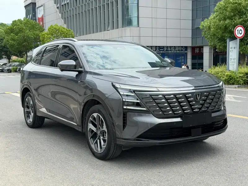 Changan CS75 PLUS 2025 Fourth Generation 1.5T New Blue Whale Smart Premium Edition — миниатюра 3