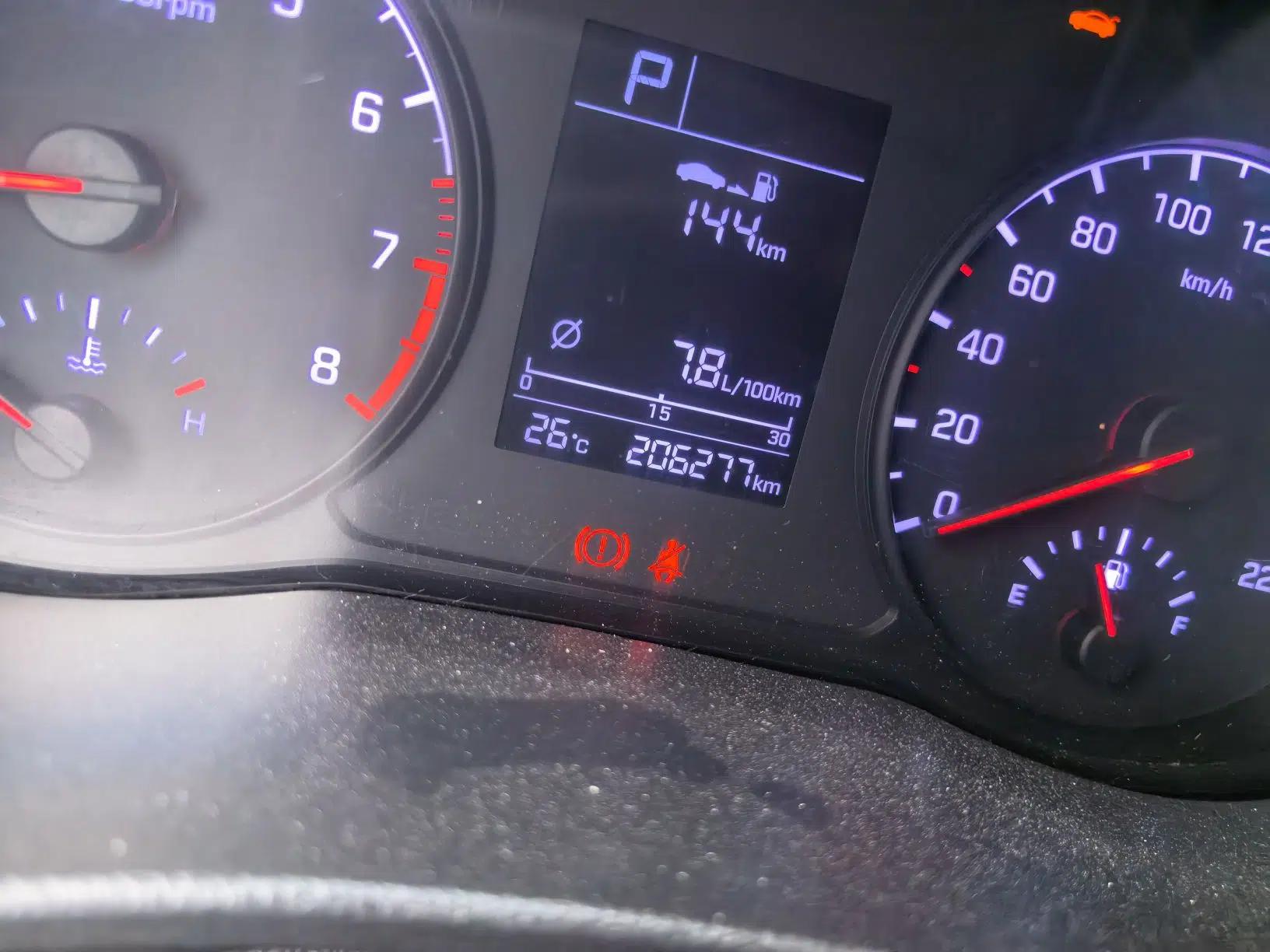Hyundai Verna (new generation) 2016 1.4L Automatic Cool Edition GLS — миниатюра 12