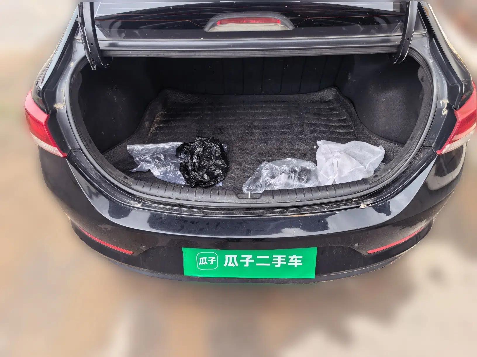 Hyundai Verna (new generation) 2016 1.4L Automatic Cool Edition GLS — миниатюра 19