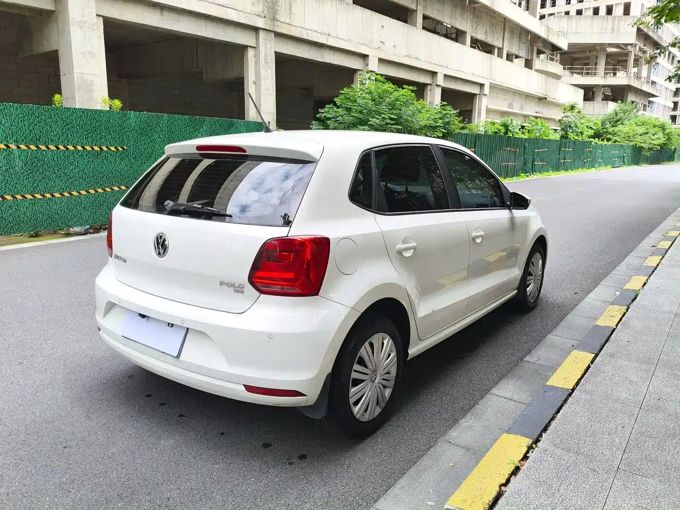 2016 Polo 1.6L Automatic Comfort Model — миниатюра 5