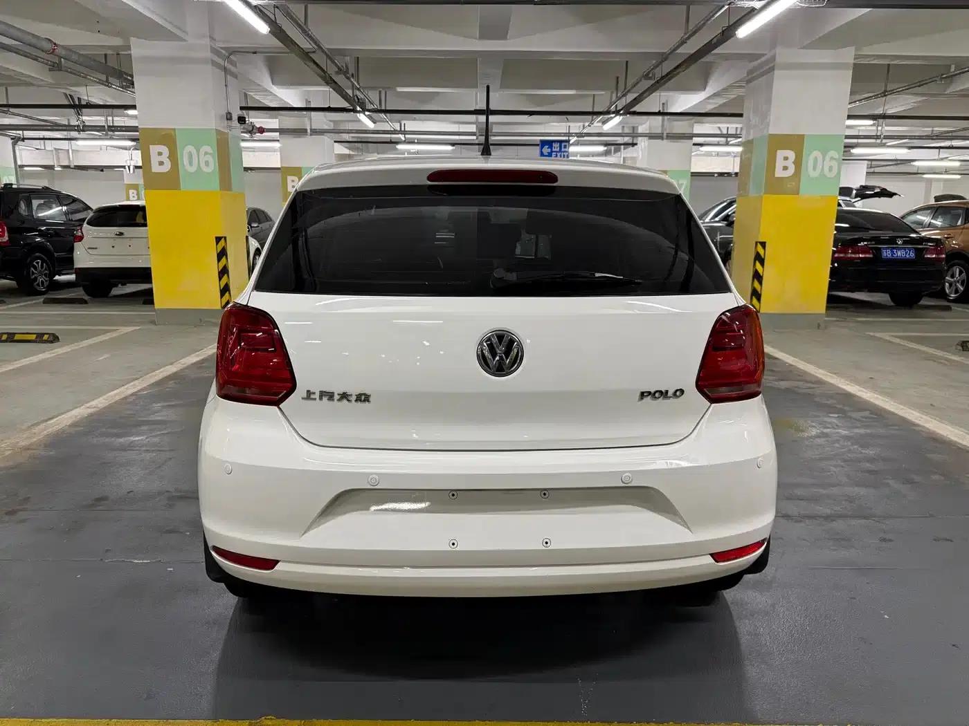 2016 Polo 1.4L Automatic Fashion Edition — миниатюра 3