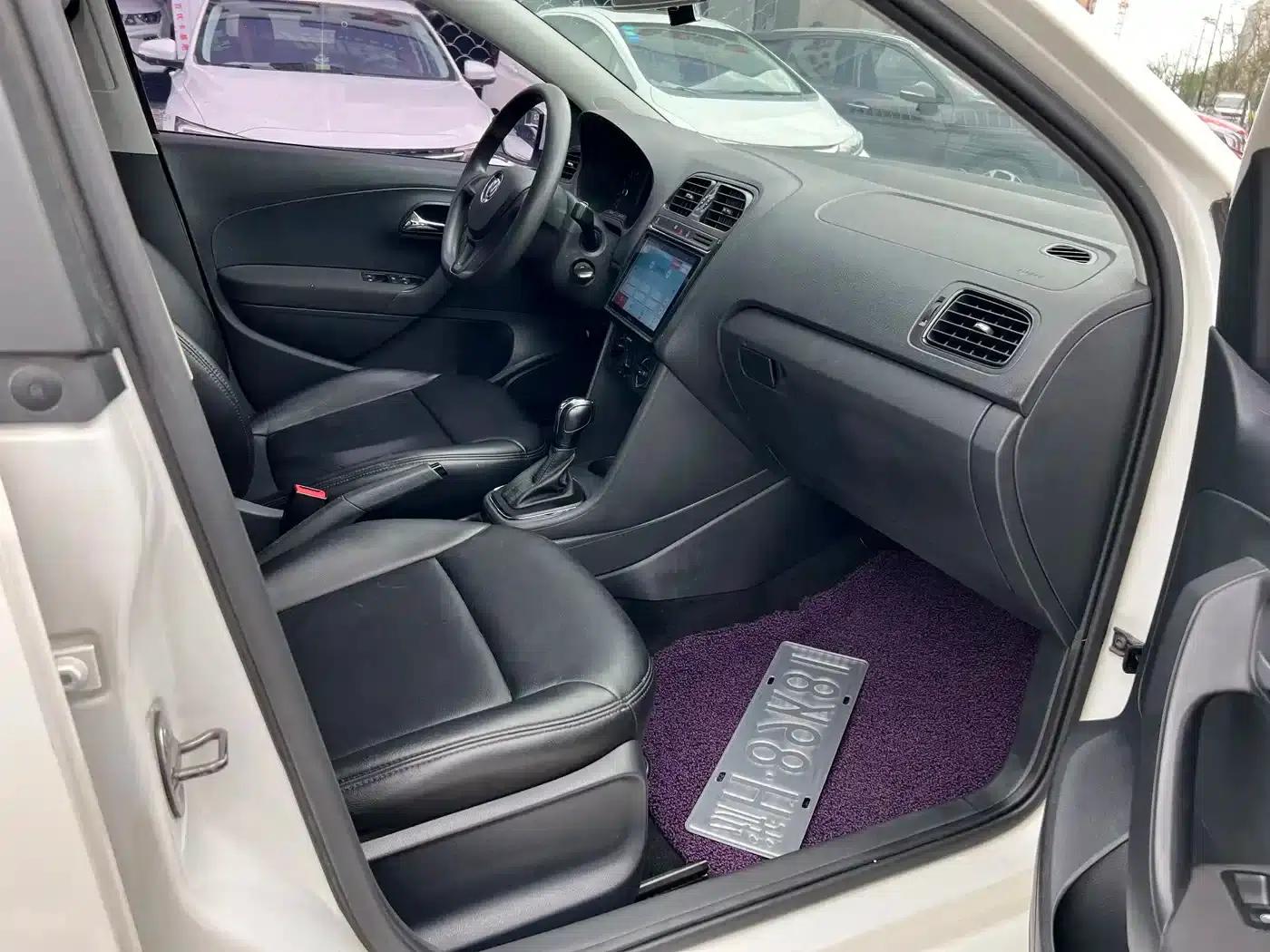 2018 Polo 1.5L Automatic Comfort Edition — миниатюра 11